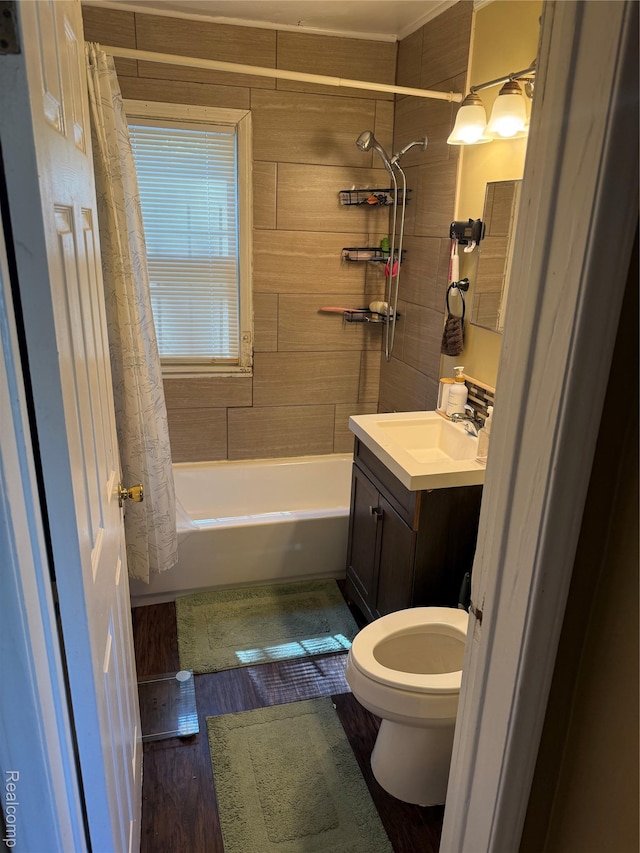 19361 Lindsay St, Detroit, MI 48235 - full bath featuring shower / tub combo, vanity, and wood finished floors