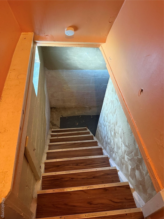 19361 Lindsay St, Detroit, MI 48235 - view of stairway