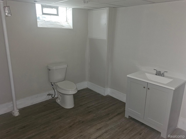 23091 Sussex St, Oak Park, MI 48237 - bathroom with wood finished floors and vanity