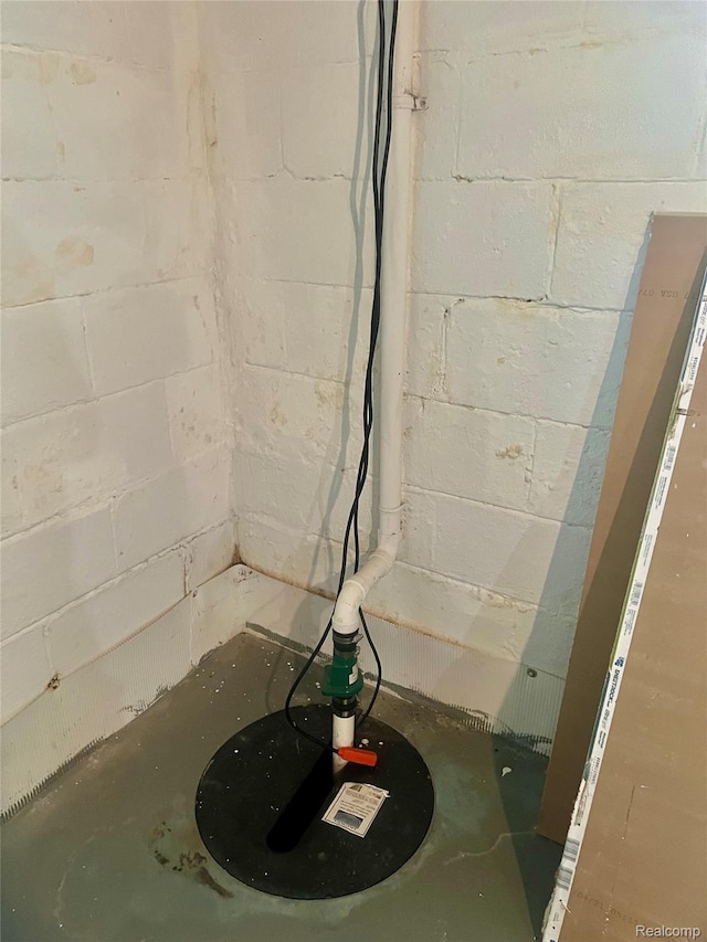 1992 Griffith Ave, Berkley, MI 48072 - basement view of concrete floors