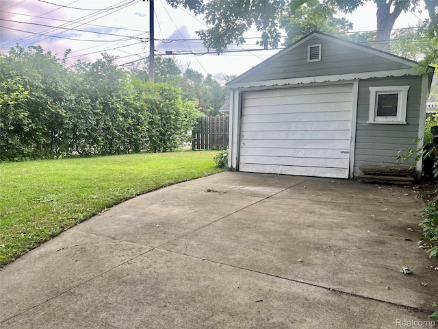 1992 Griffith Ave, Berkley, MI 48072 - detached garage featuring concrete driveway
