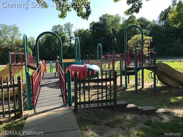 11634 Spicer Dr, Plymouth, MI 48170 - view of community