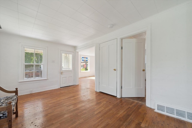 334 N Hickory St, Owosso, MI 48867 - entryway with hardwood / wood-style floors