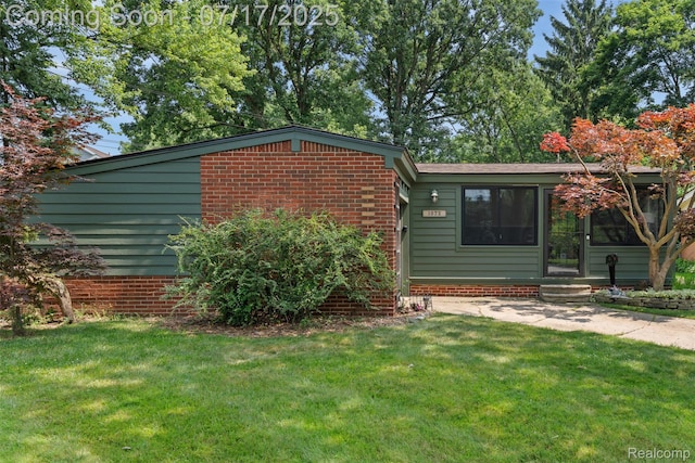 1072 Brooklawn Ct, Troy, MI 48084 - photo 1