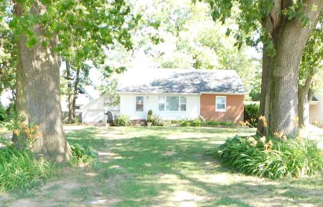 109 Cedar St, Decatur, MI 49045 - photo 1