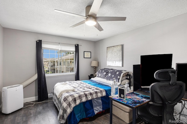 8150 24 Mile Rd, Shelby Twp, MI 48316 - bedroom featuring wood finished floors, a textured ceiling, a desk, and a ceiling fan