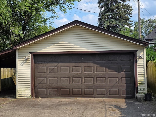 2681 Burlingame St, Detroit, MI 48206 - view of detached garage