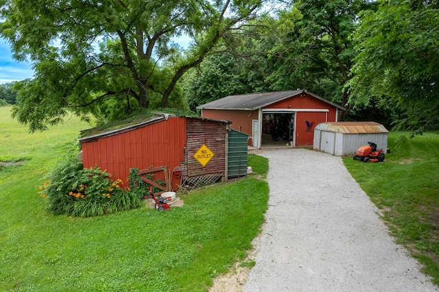 2314 Hand Rd, Niles, MI 49120 - view of pole building featuring a yard