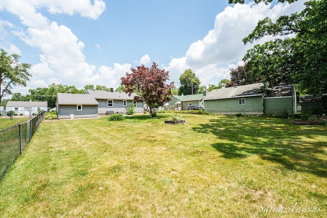226 Elwell St SW, Grand Rapids, MI 49548 - view of yard