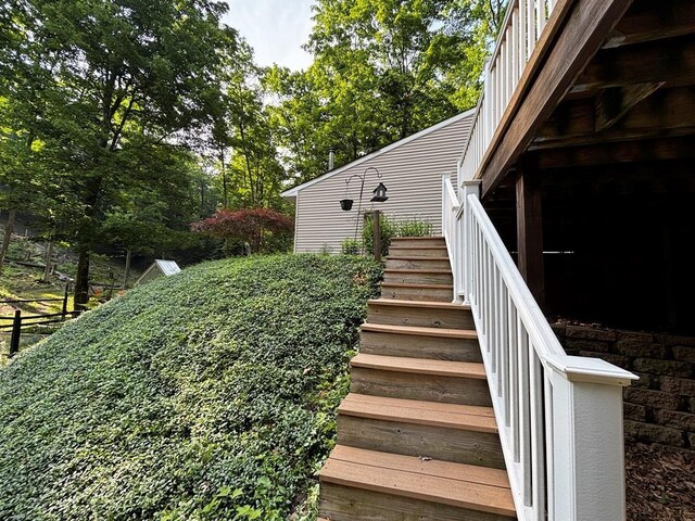 10520 S Dalzell Rd, Traverse City, MI 49684