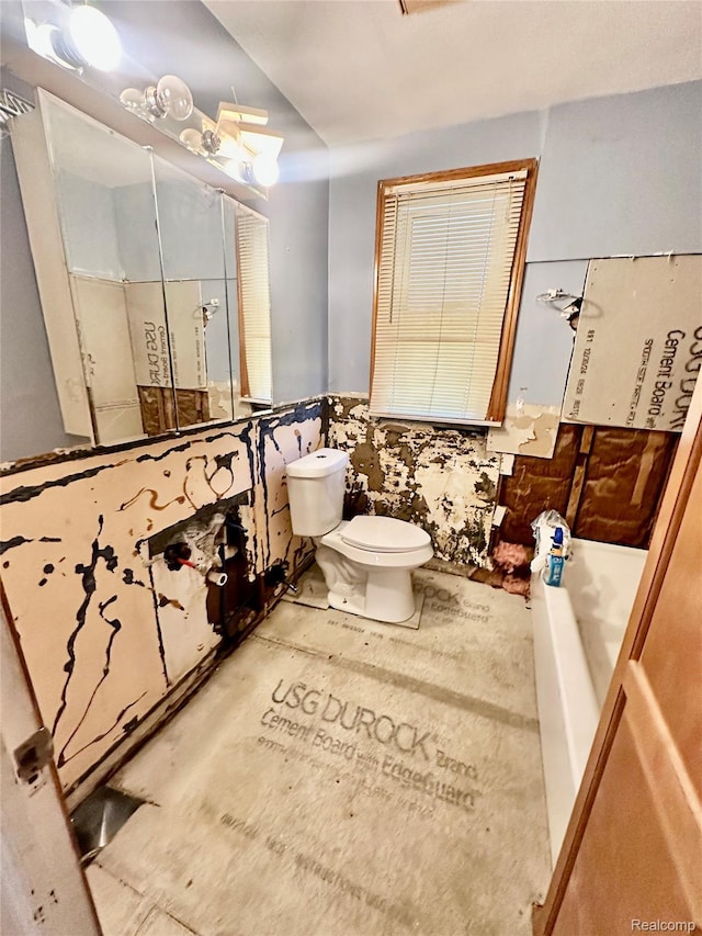 26735 Annapolis St, Dearborn Heights, MI 48125 - bathroom with a bath and wainscoting