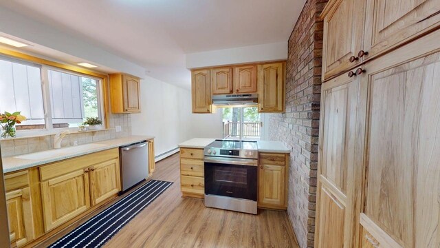173 S Spring St, Midland, MI 48640