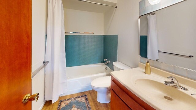 173 S Spring St, Midland, MI 48640