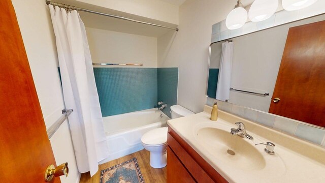173 S Spring St, Midland, MI 48640