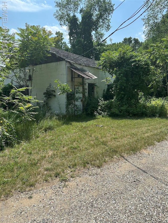 9945 Cedar Island Rd, White Lake, MI 48386