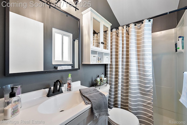 5021 Paula Ave, Clarkston, MI 48346 - bathroom with vanity and a shower with curtain