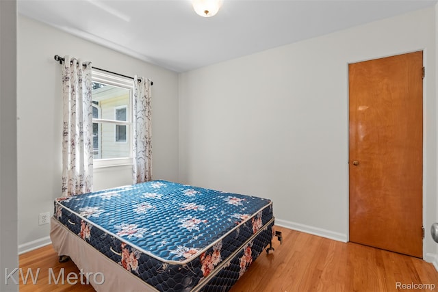 3180 Warringham Ave, Waterford, MI 48329 - bedroom featuring wood finished floors