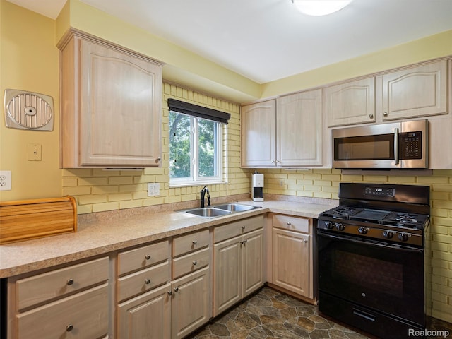 32360 Kelly Rd, Clinton Township, MI 48066 - photo 17