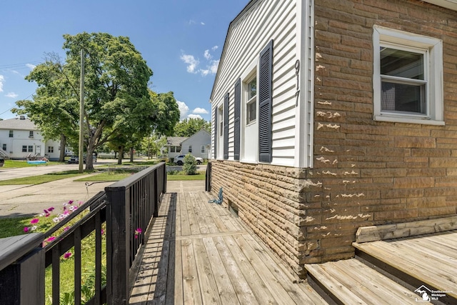 917 E 8th St, Monroe, MI 48161 - view of deck