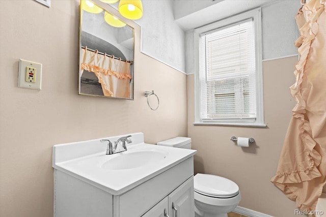 4200 Lois St, Dearborn, MI 48126 - bathroom featuring vanity and toilet