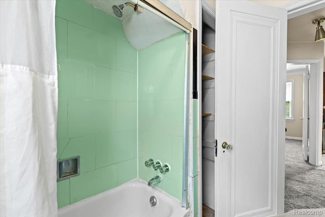 4200 Lois St, Dearborn, MI 48126 - bathroom with shower / bath combo
