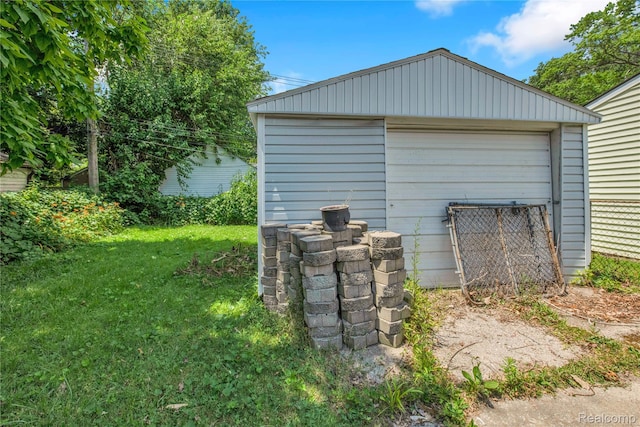 2147 Romeo St, Ferndale, MI 48220 - view of detached garage