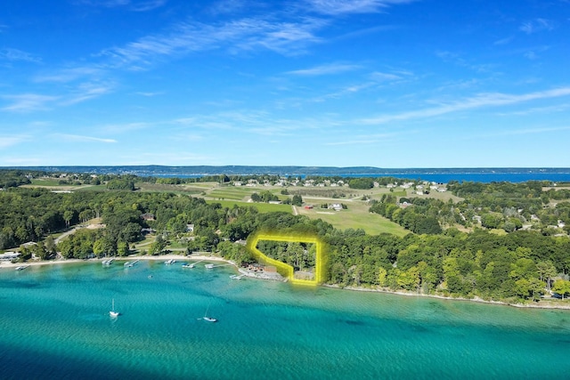 7787 E Shore Dr, Traverse City, MI 49686 - photo 2