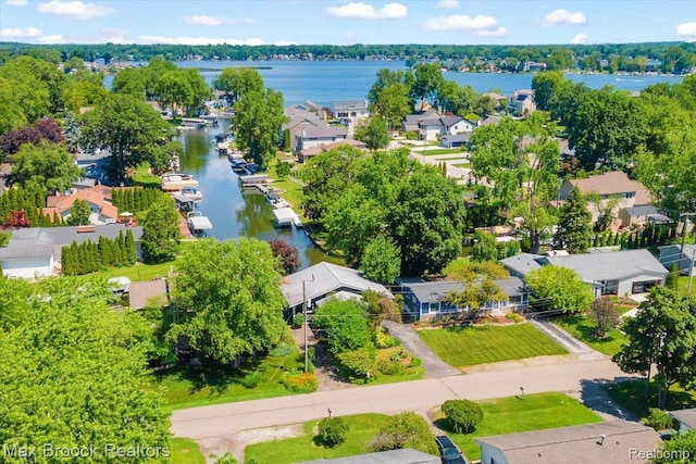 2840 Wall St, Keego Harbor, MI 48320 - aerial view of residential area featuring a nearby body of water