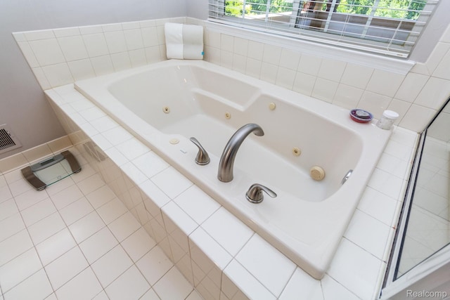 5959 Bella Vista Dr, West Bloomfield, MI 48322 - photo 30