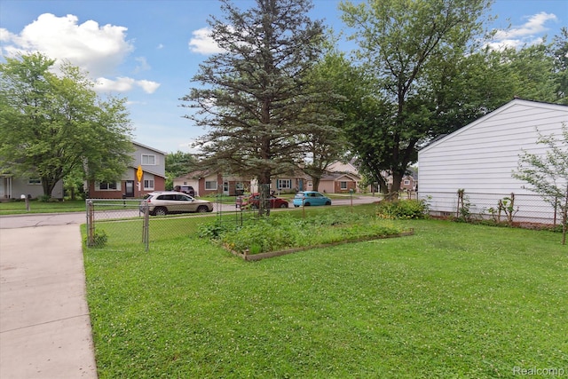 14634 Mcguire St, Taylor, MI 48180 - view of yard featuring a residential view and driveway