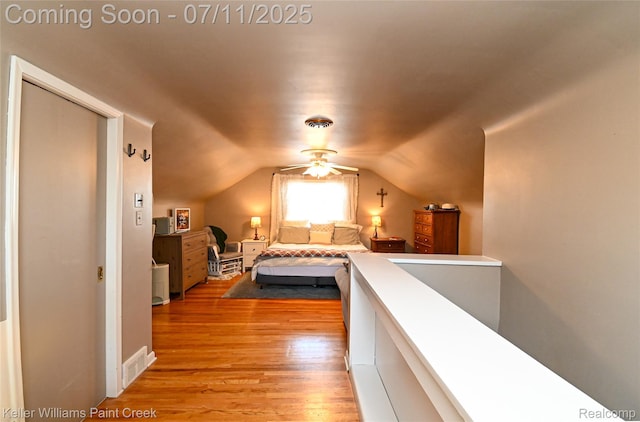 1968 Oxford Rd, Grosse Pointe Woods, MI 48236 - bedroom featuring light wood-type flooring and lofted ceiling