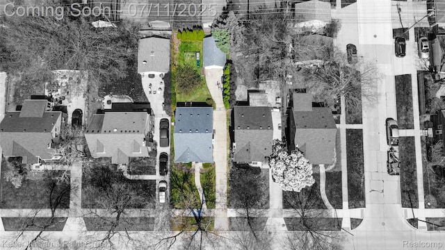 1968 Oxford Rd, Grosse Pointe Woods, MI 48236 - aerial perspective of suburban area