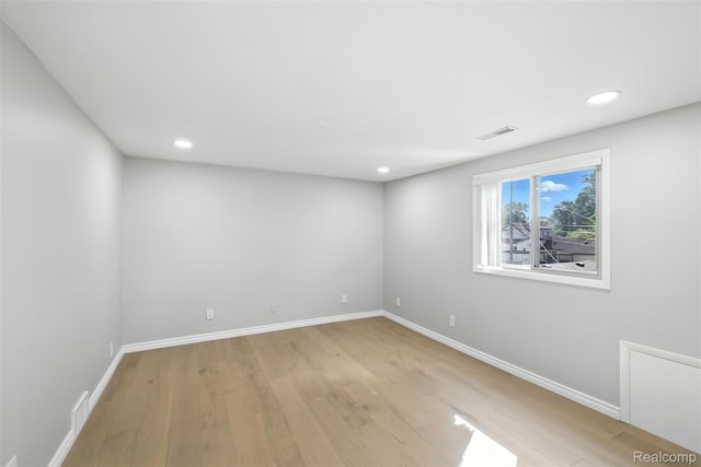 17652 Robert St, Melvindale, MI 48122 - unfurnished room with light wood-style flooring and recessed lighting