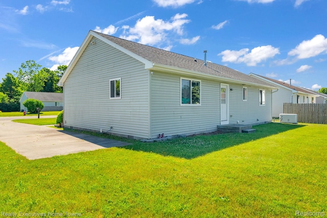 4217 Tristen Ave, Fort Gratiot, MI 48059 - rear view of property featuring crawl space