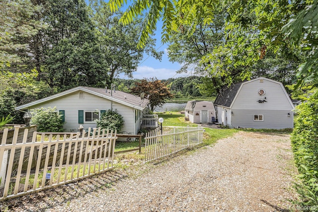 1318 Circle Dr, Metamora, MI 48455