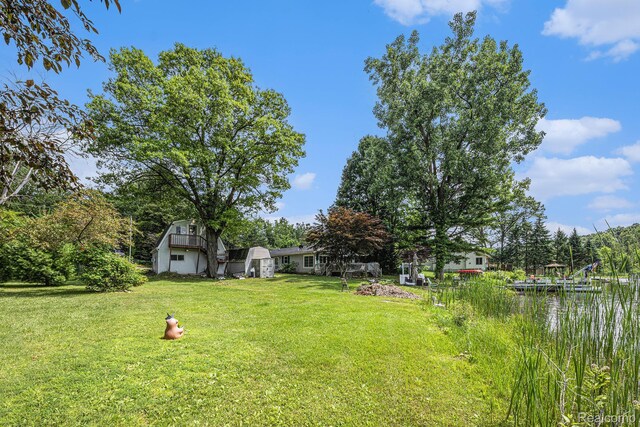 1318 Circle Dr, Metamora, MI 48455