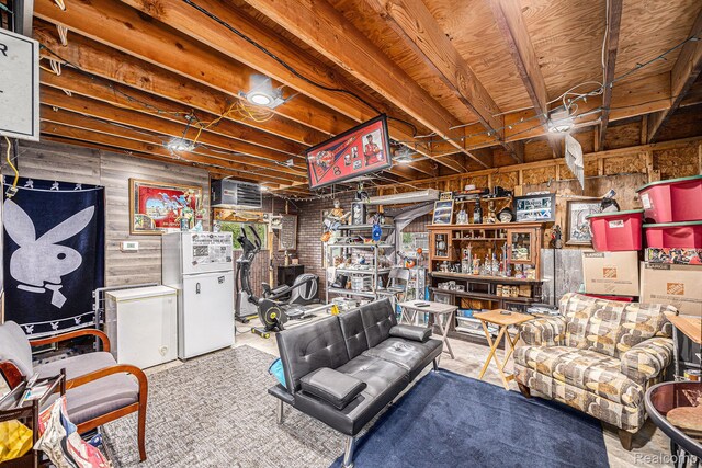 1318 Circle Dr, Metamora, MI 48455
