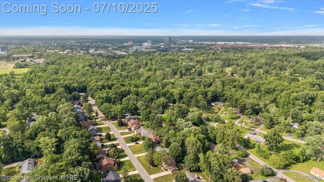 25426 Lindenwood Ln, Southfield, MI 48033 - aerial view of property's location featuring a forest