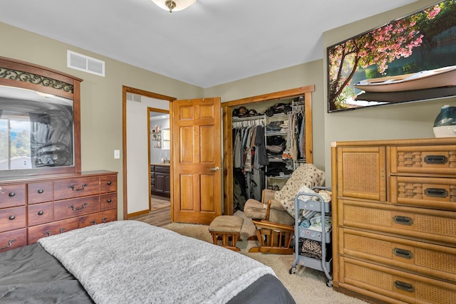 226 Briscoe Pl, Jackson, MI 49203 - bedroom featuring light carpet and a closet