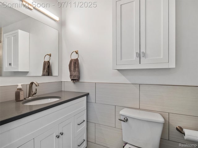 35033 Windsor Dr, New Baltimore, MI 48047 - bathroom with vanity and toilet