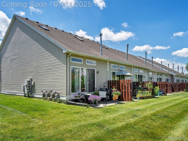 35033 Windsor Dr, New Baltimore, MI 48047 - back of property with a shingled roof