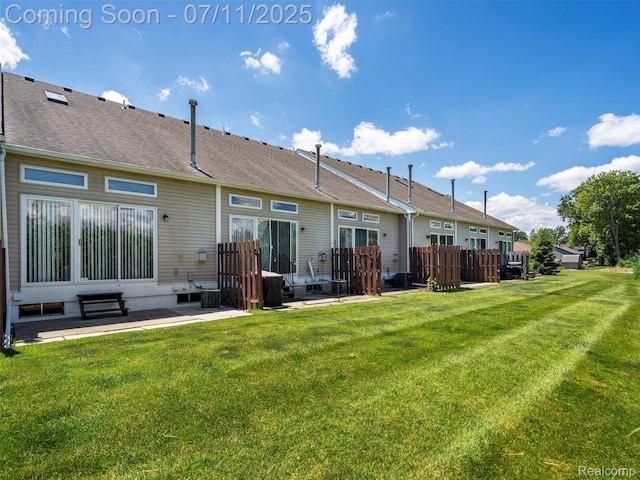 35033 Windsor Dr, New Baltimore, MI 48047 - back of house featuring a patio