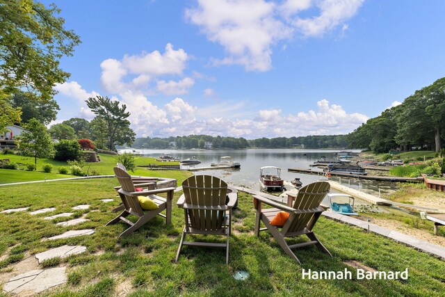 304 Dewitt Ln, Spring Lake, MI 49456