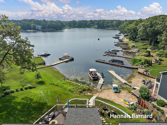 304 Dewitt Ln, Spring Lake, MI 49456