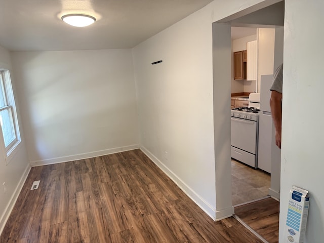 1710 Dyson St, Muskegon, MI 49442 - photo 2
