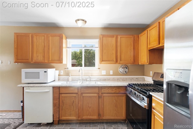 1684 Smith St, Ypsilanti, MI 48198 - kitchen featuring appliances with stainless steel finishes and light countertops