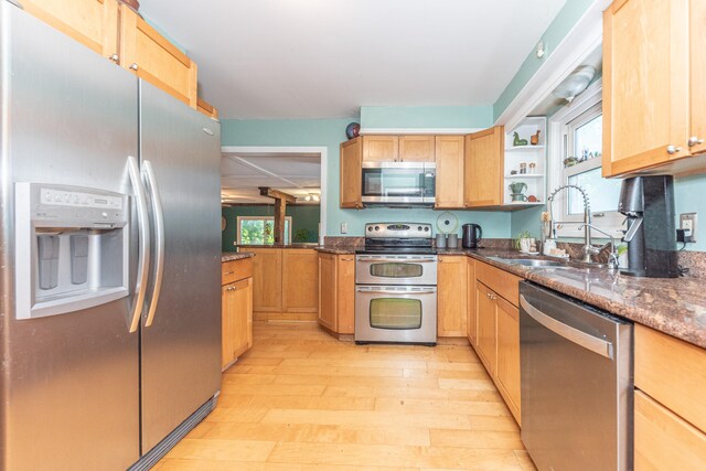275 Highlake Ave, Ann Arbor, MI 48103
