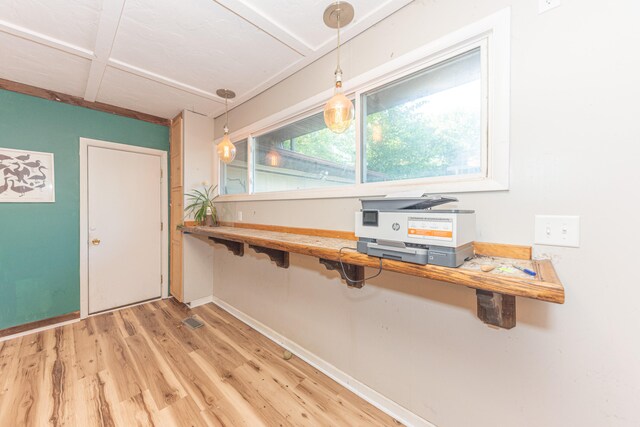 275 Highlake Ave, Ann Arbor, MI 48103