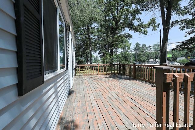 2025 Whitehall Rd, Muskegon, MI 49445 - view of wooden terrace