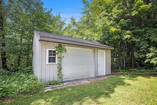 929 N Park Rd, Benton Harbor, MI 49022 - view of garage